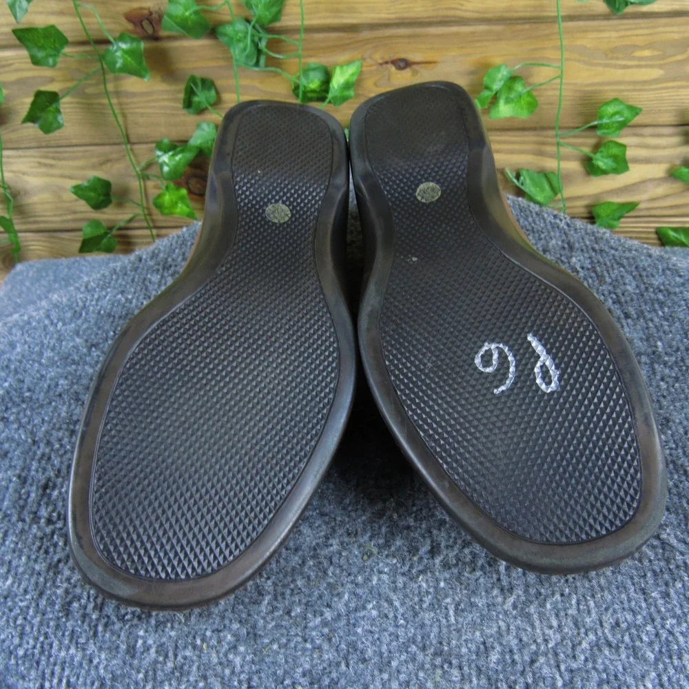 St. John's Bay Women's‎ 10 Wide Brown Leather Slip-On Comfort Loafers Casual